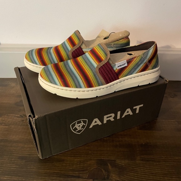 Ariat women’s Ryder Old Muted Serape size 10 - Picture 6 of 8